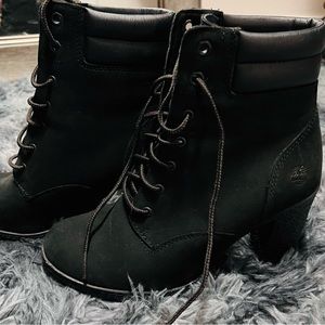 Women’s timberland boots 7